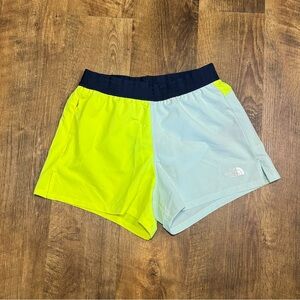 The North Face Womens Wander Shorts Sz XS Athletic Colorblock Logo Waistband